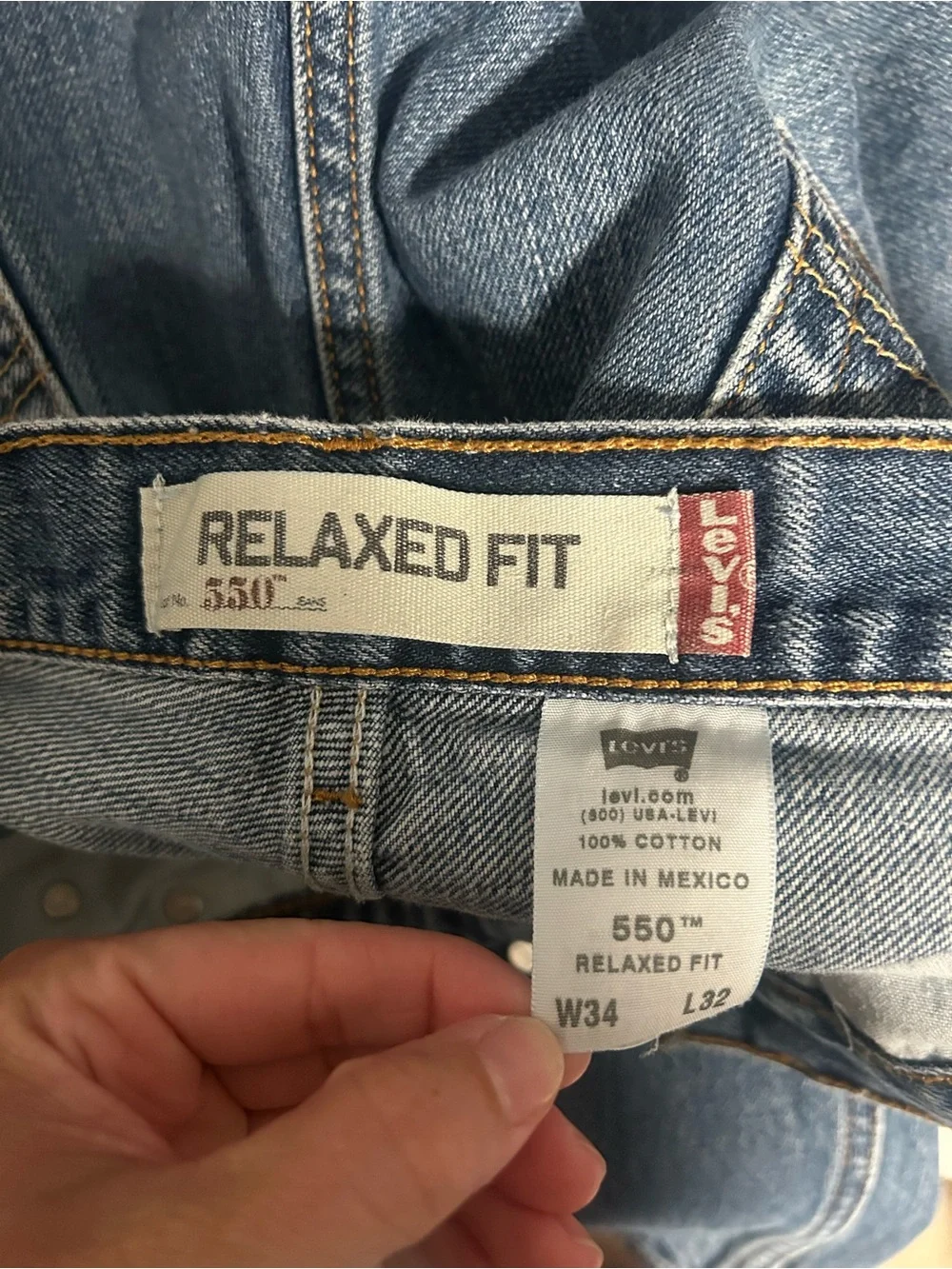Levi’s 550 Relaxed Fit Jeans Men’s 34x32 Medium Wash Denim